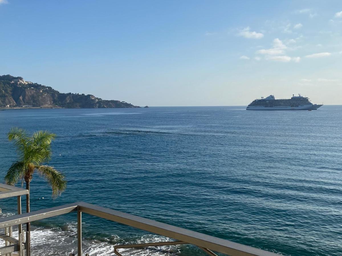 La Mansarda Apartment Giardini Naxos Exterior photo